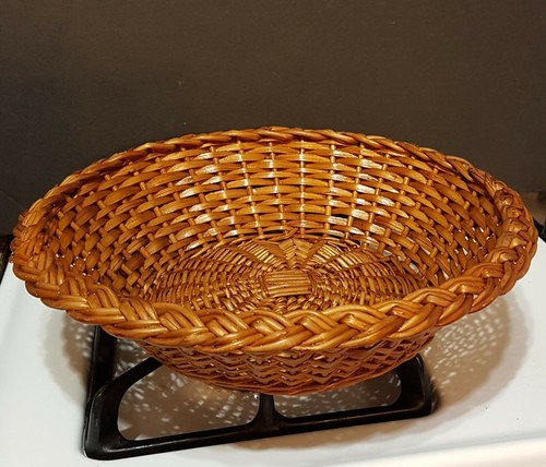 Large braided edge bread - braided,